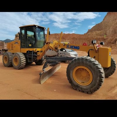 平地機(jī)出租 輪胎式道路施工車輛租賃服務(wù)全解析